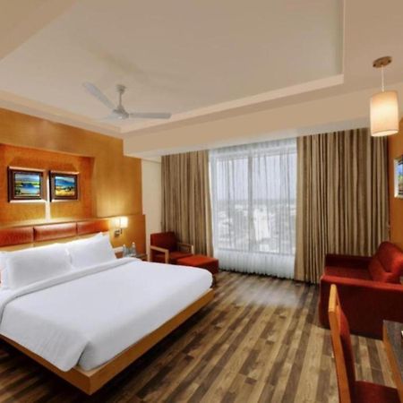 Hotel Seven Inn Near Delhi Airport New Delhi Eksteriør billede
