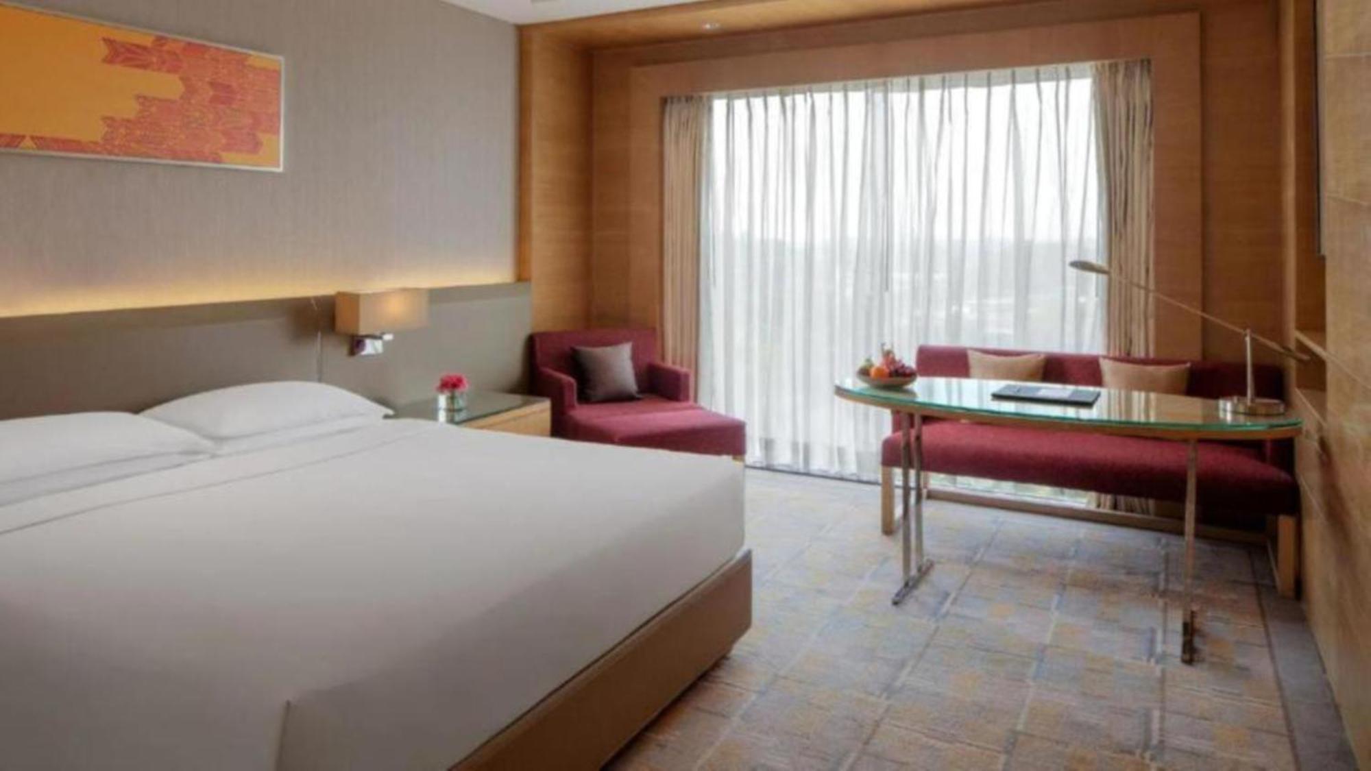 Hotel Seven Inn Near Delhi Airport New Delhi Eksteriør billede