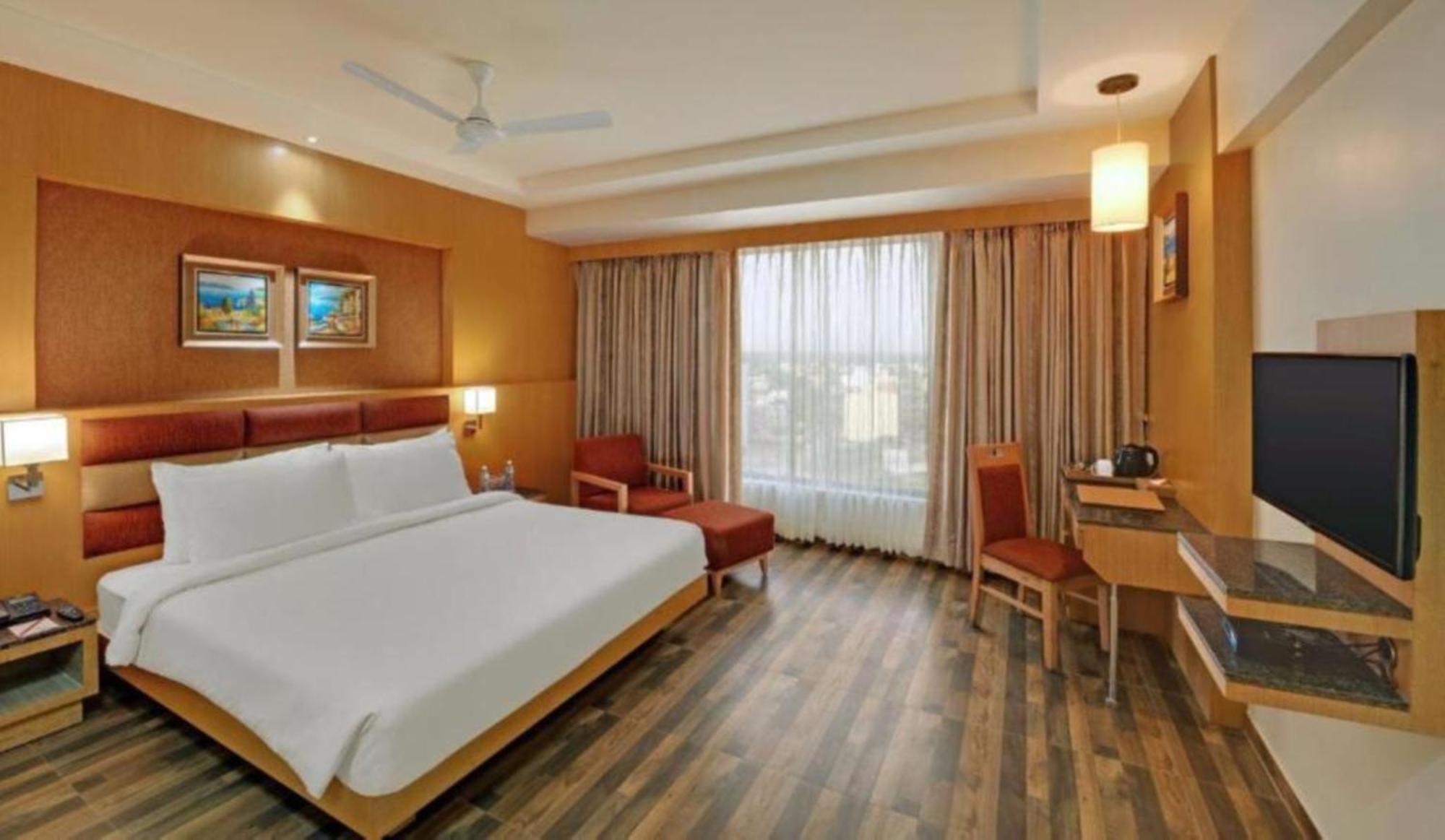 Hotel Seven Inn Near Delhi Airport New Delhi Eksteriør billede
