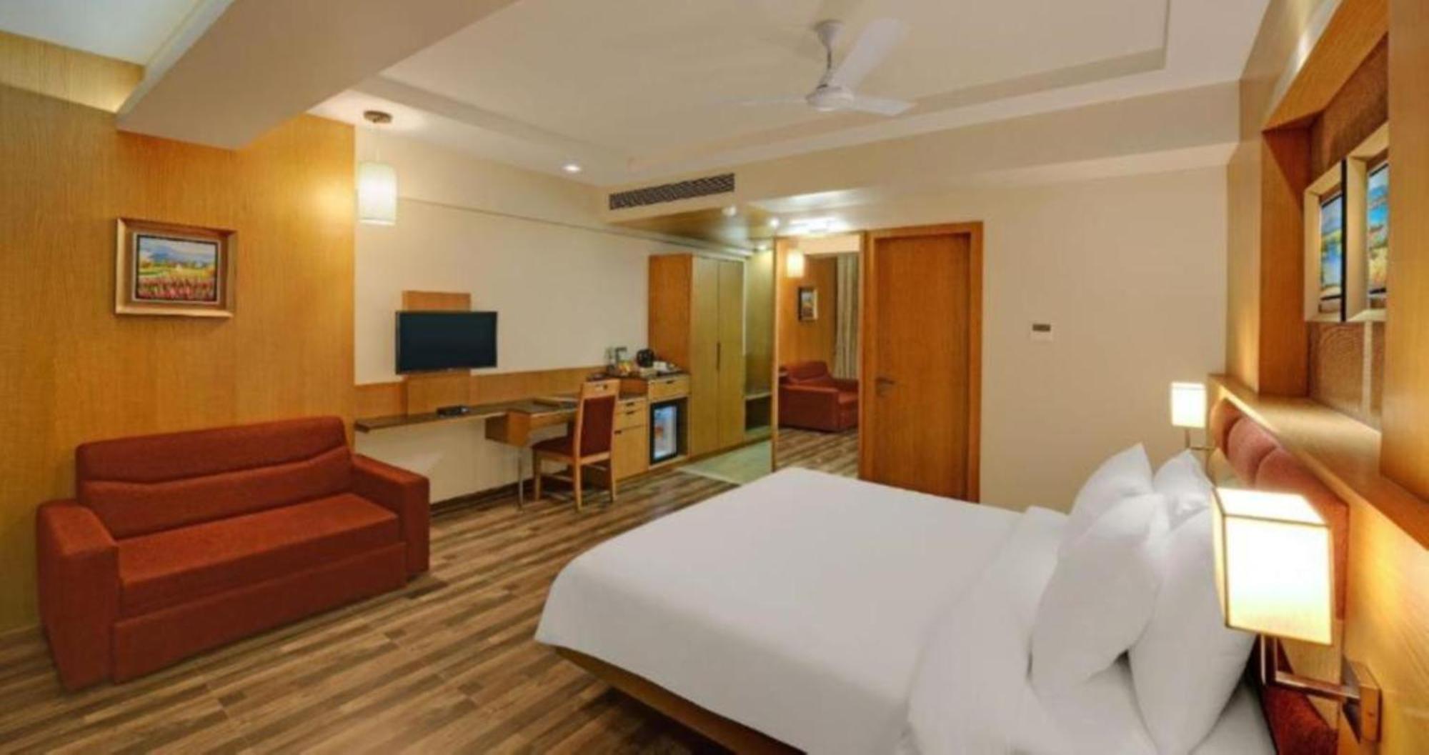 Hotel Seven Inn Near Delhi Airport New Delhi Eksteriør billede
