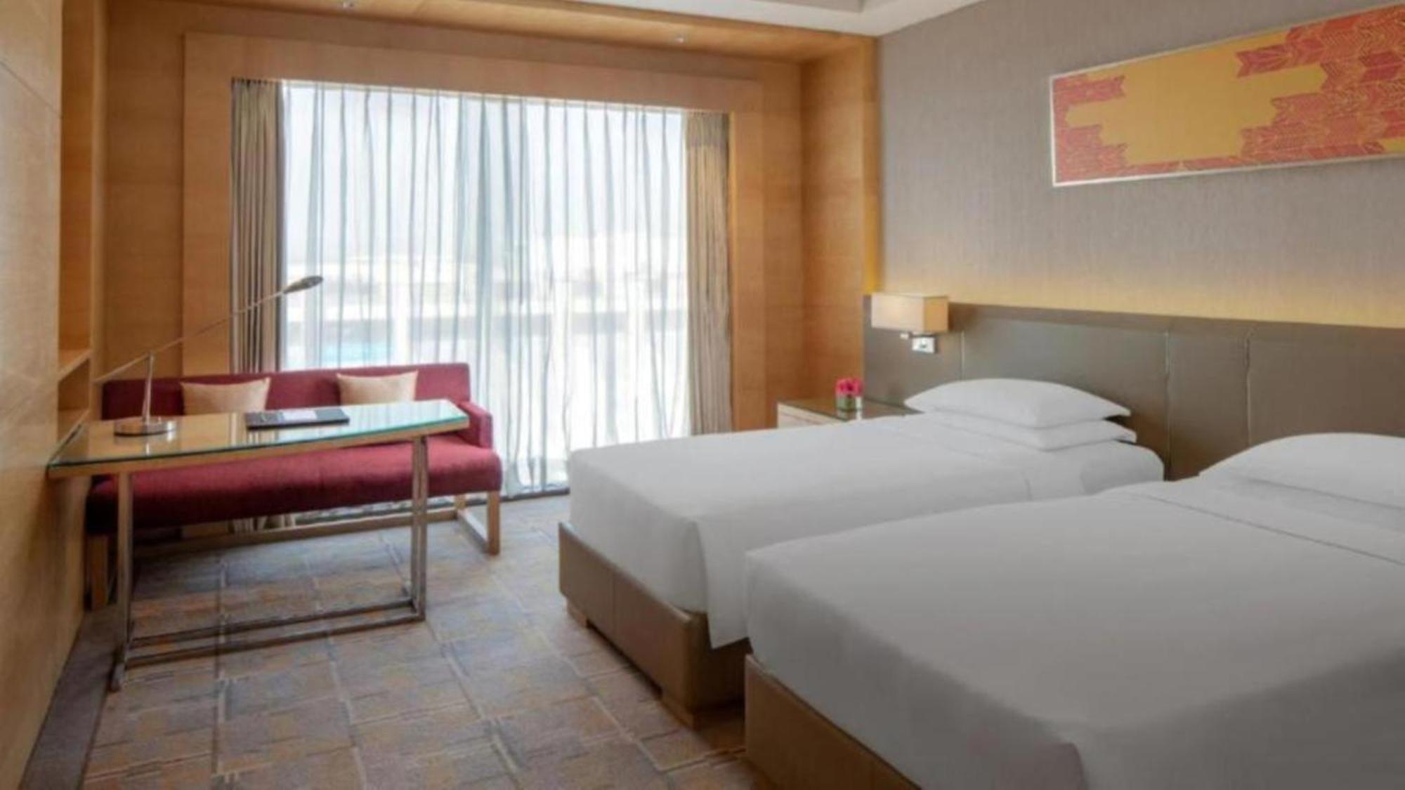 Hotel Seven Inn Near Delhi Airport New Delhi Eksteriør billede