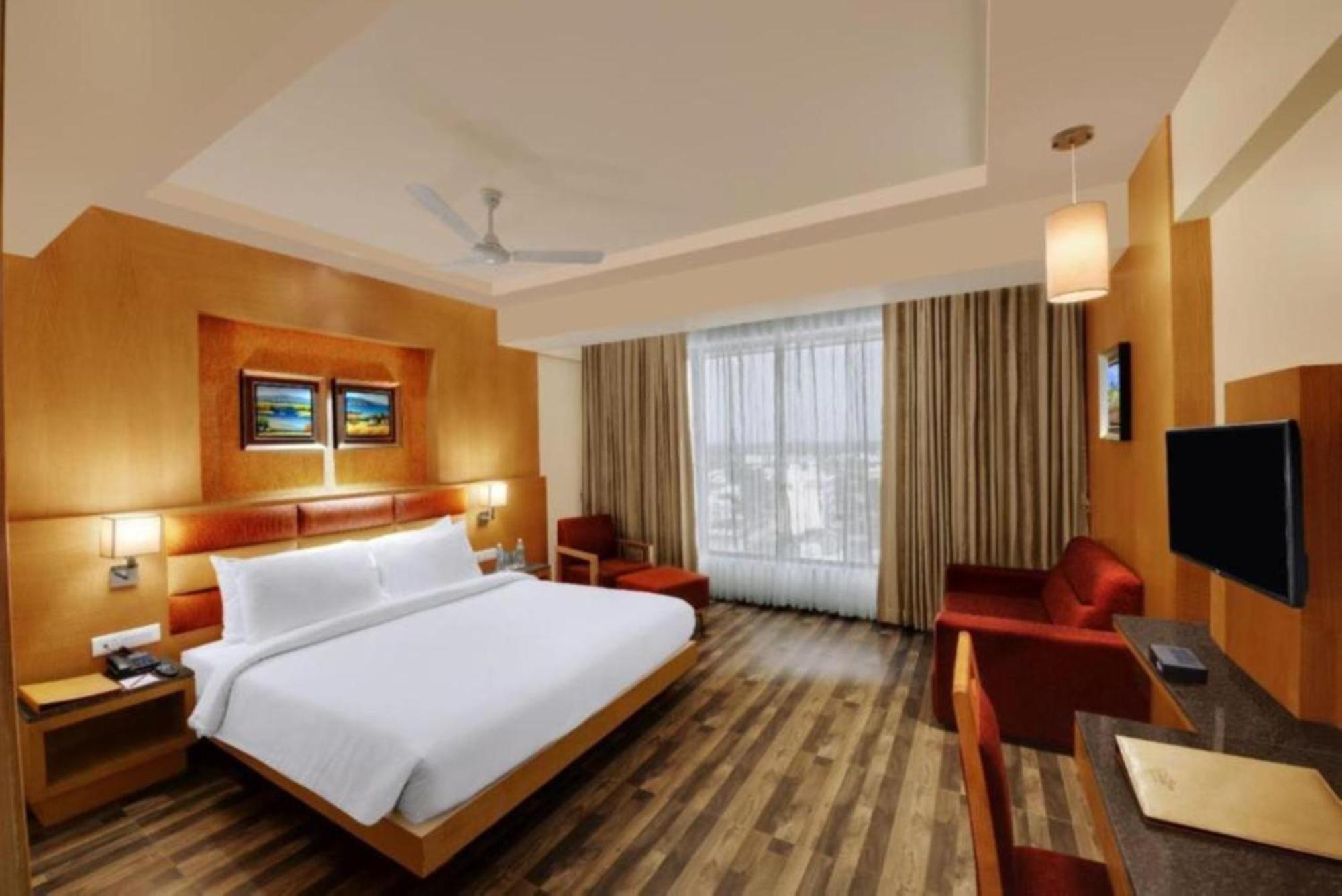 Hotel Seven Inn Near Delhi Airport New Delhi Eksteriør billede